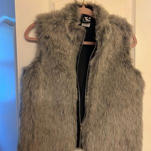 Rockies fur vest